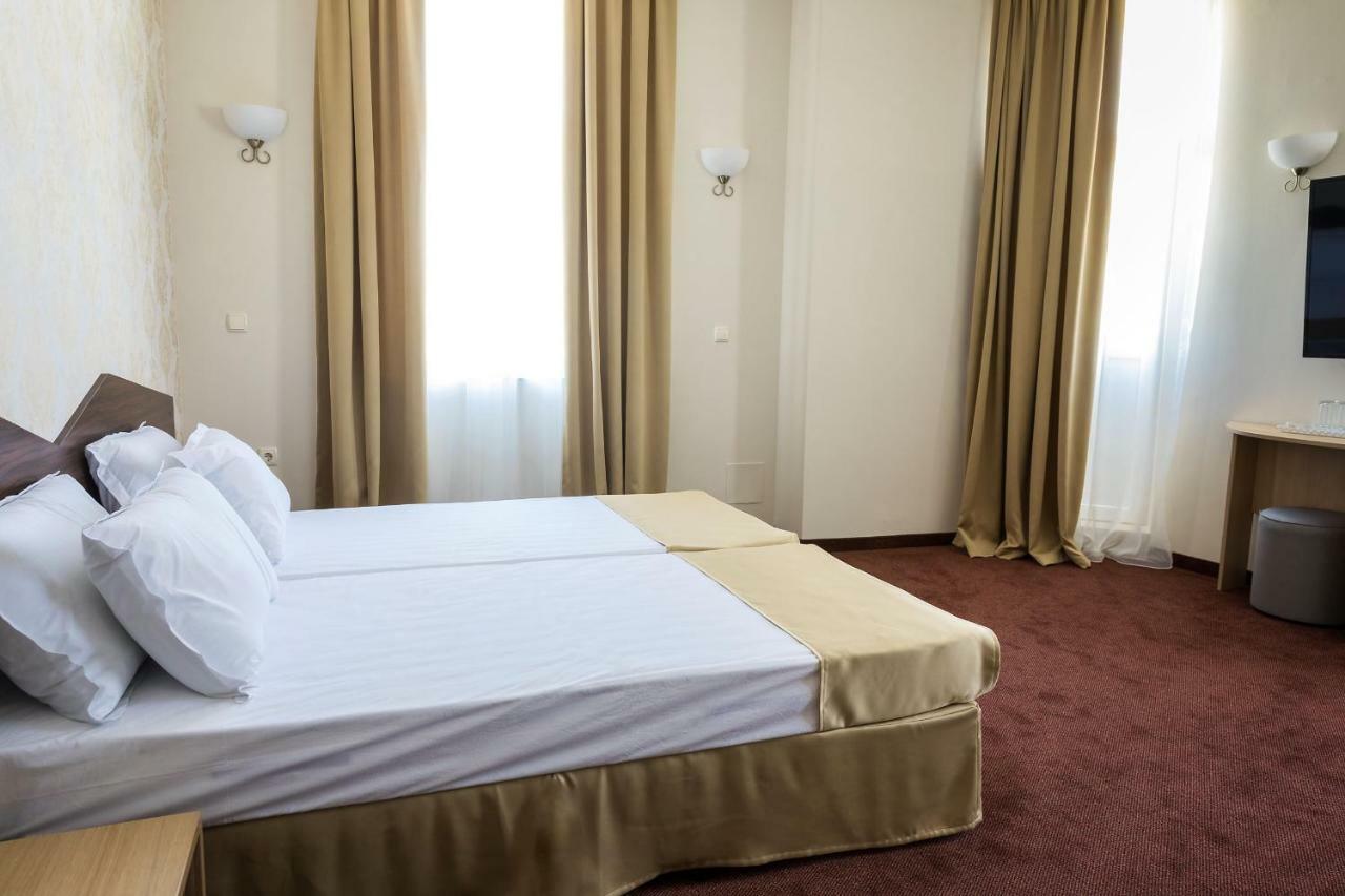 Hotel Central روس المظهر الخارجي الصورة