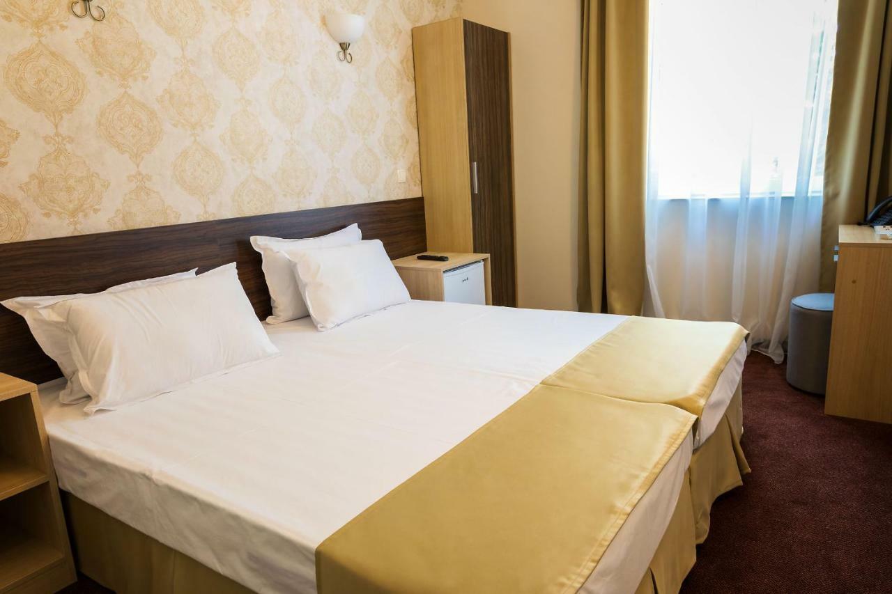 Hotel Central روس المظهر الخارجي الصورة