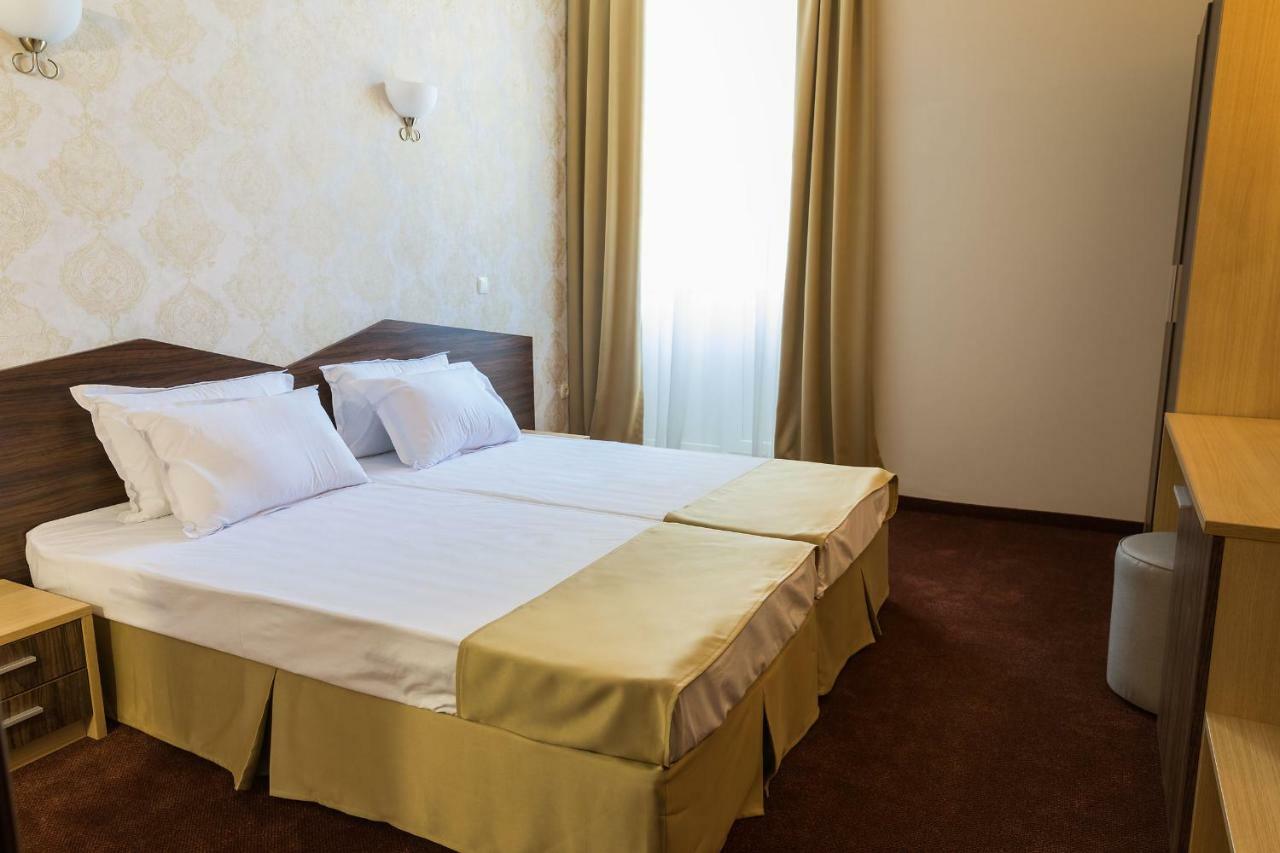 Hotel Central روس المظهر الخارجي الصورة